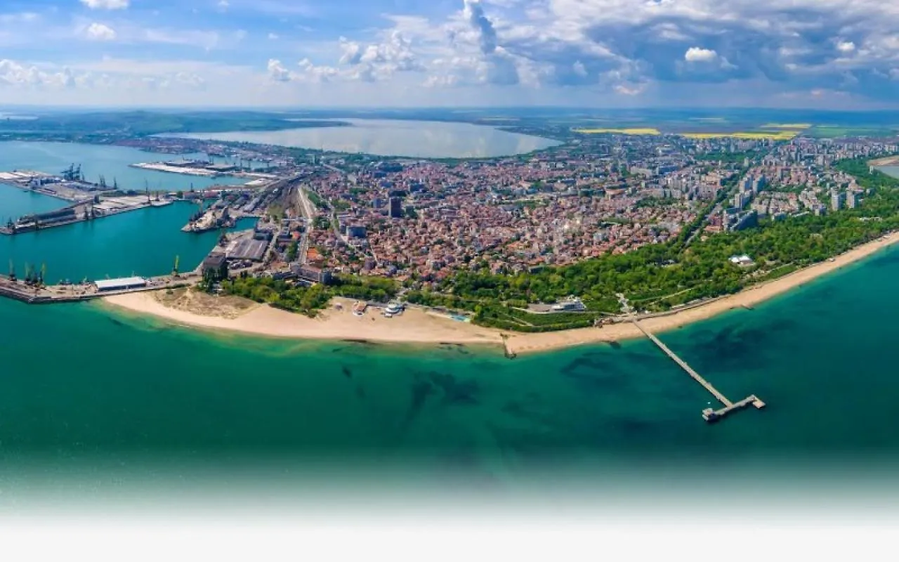 Nicky Holiday Flat Burgas