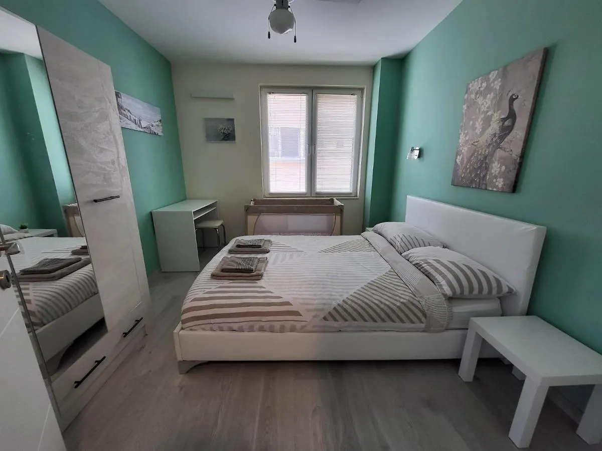 Nicky Holiday Flat Burgas Bulgaria